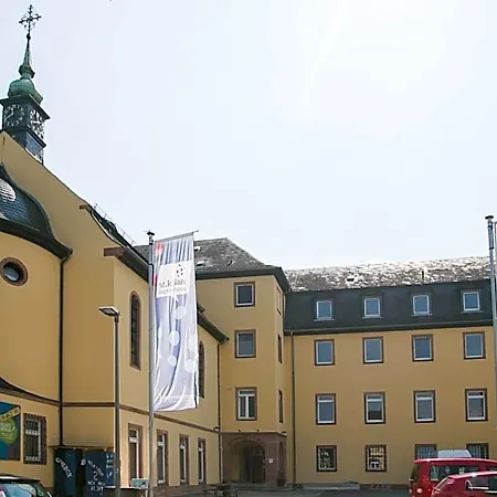 Hostel Jugendhaus St. Kilian *