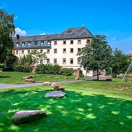 Hostel Jugendhaus St. Kilian *